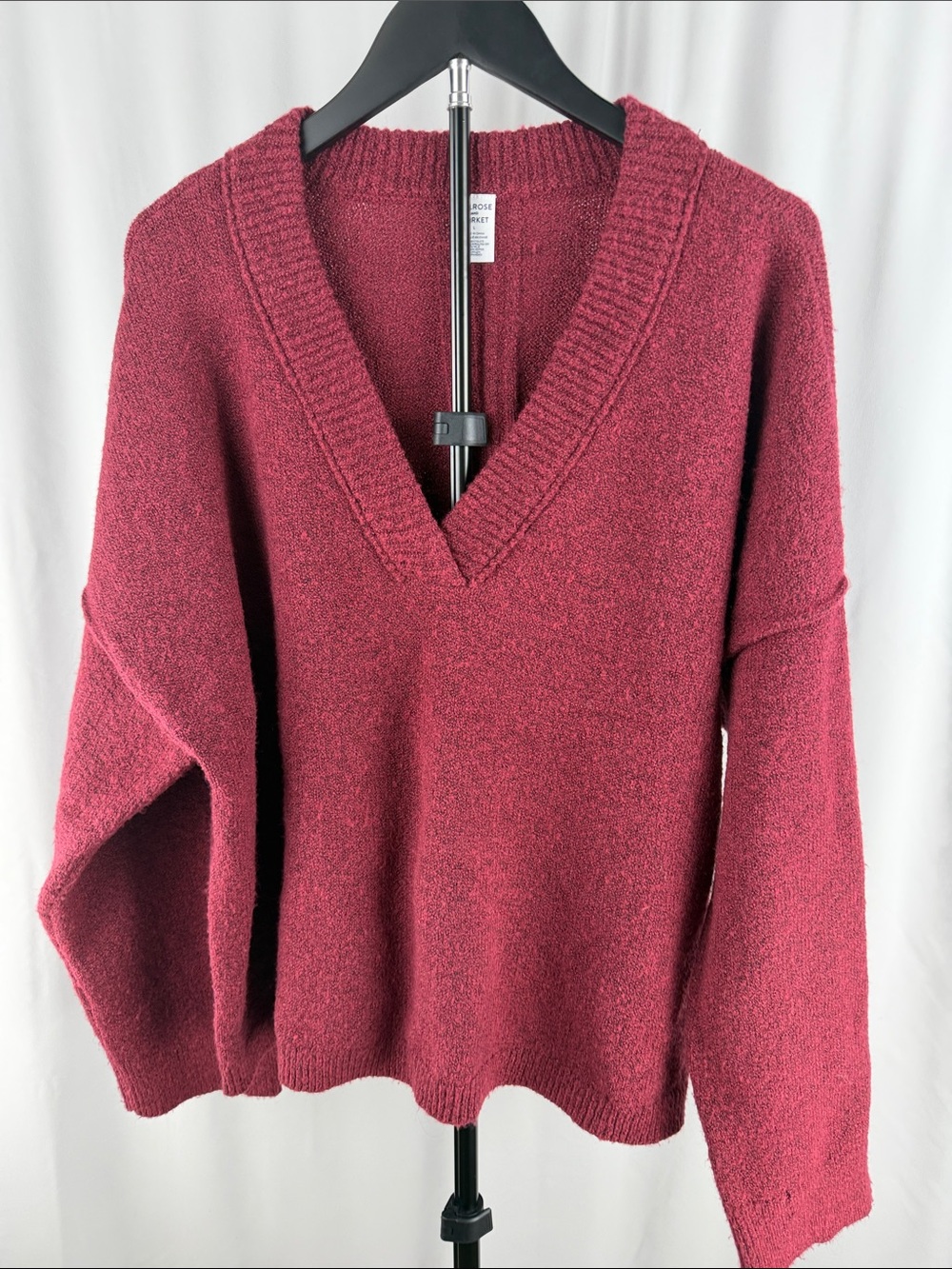 Melrose and Market V-Neck Sweater in Burgundy